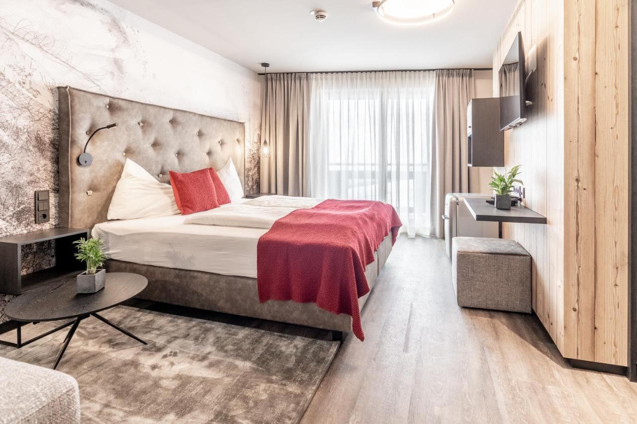 Hotel Astrid - Inklusive Kostenfreier Jokercard Σάαλμπαχ-Χίντεργκλεμ Εξωτερικό φωτογραφία